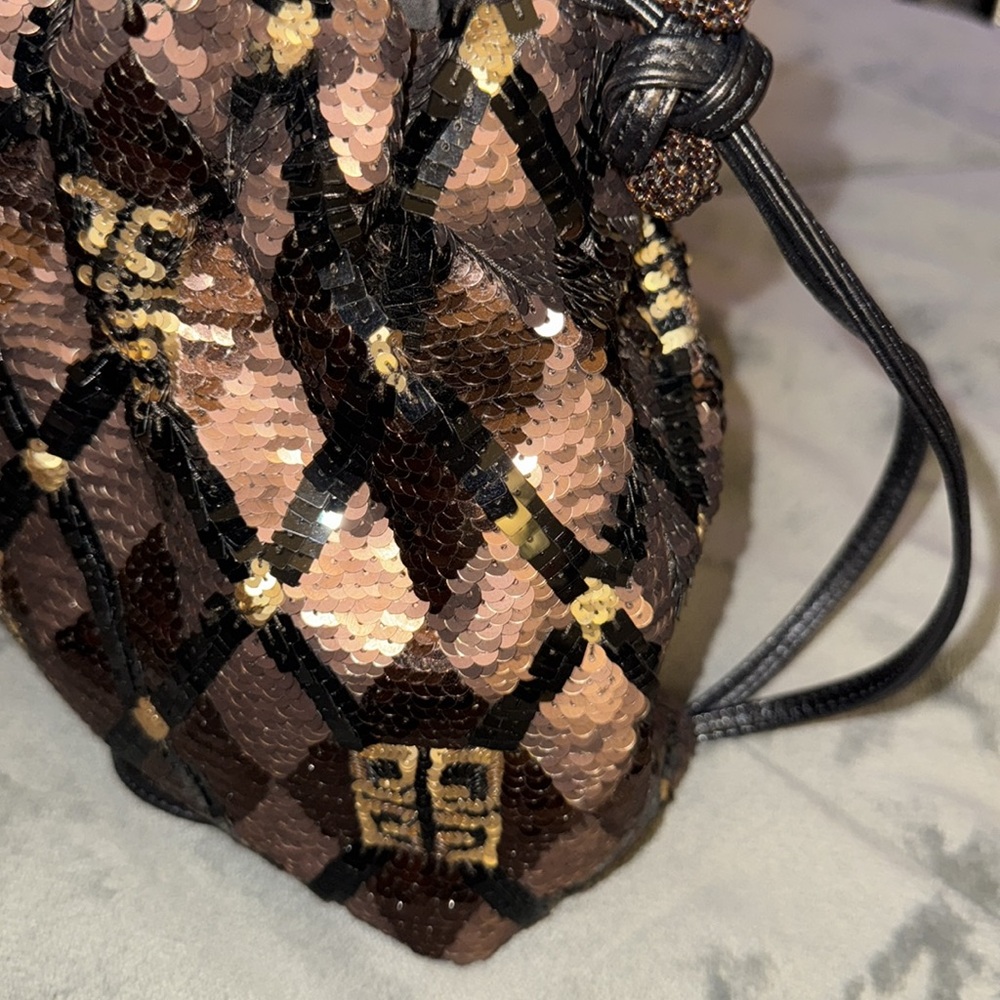 Preloved Givenchy Bucket Sequins 2 Way Bag Remova… - image 3